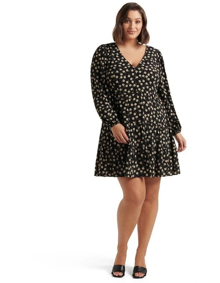 New with Tags FOREVER NEW Lauren Curve Mini Dress - size 18 - RRP $129.99