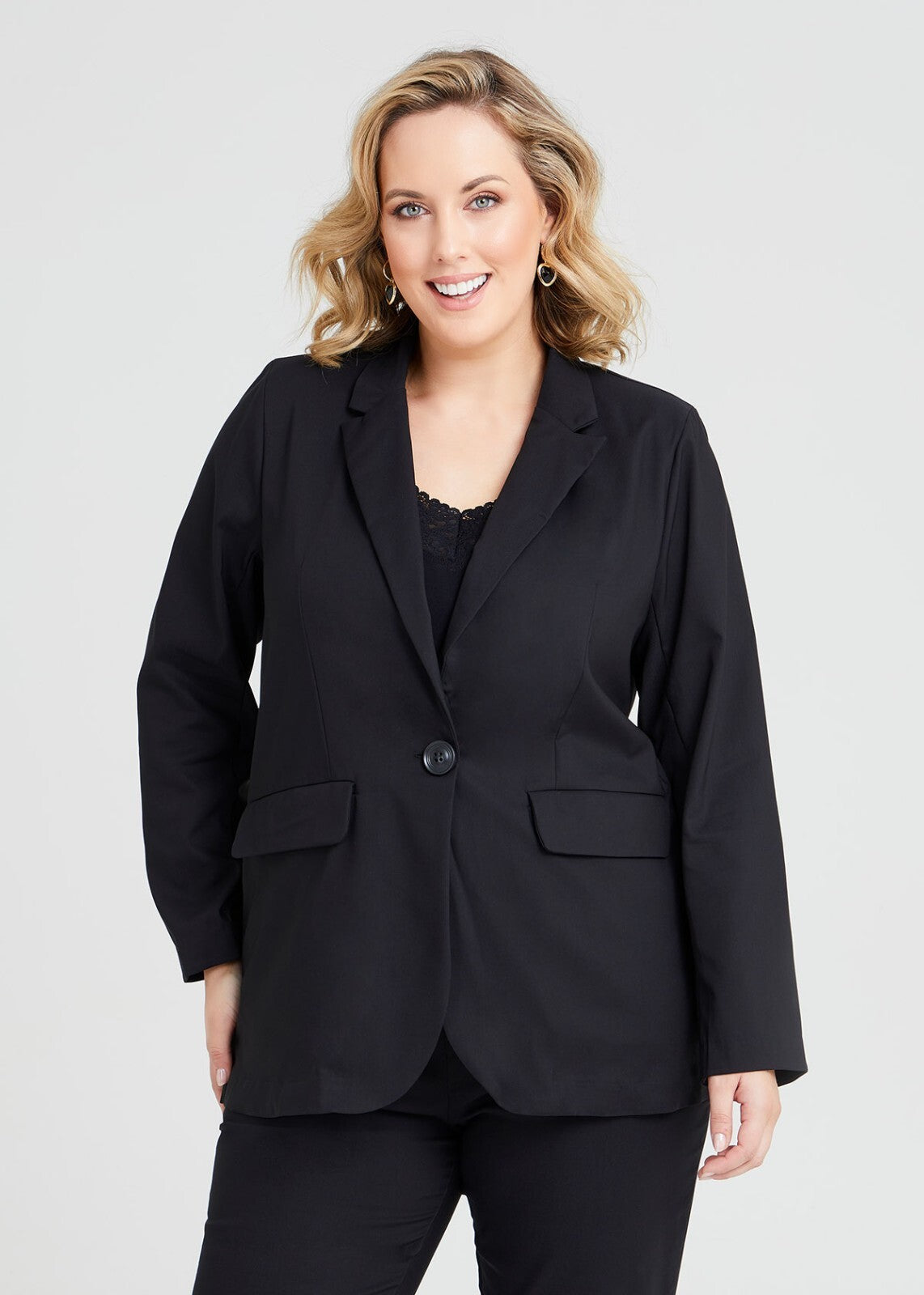 TAKING SHAPE The Blazer - Black - size 18 - RRP $199.95