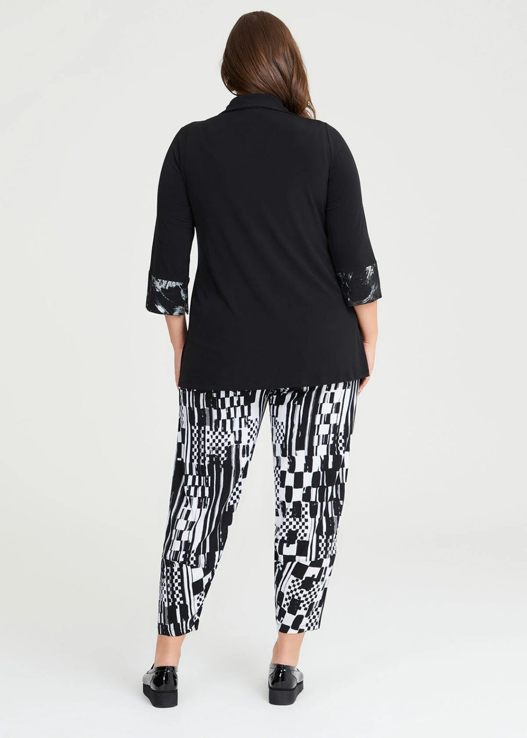 TAKING SHAPE Ignite Luna & Rib Cardigan - sizes 18 & 24 - RRP $159.95