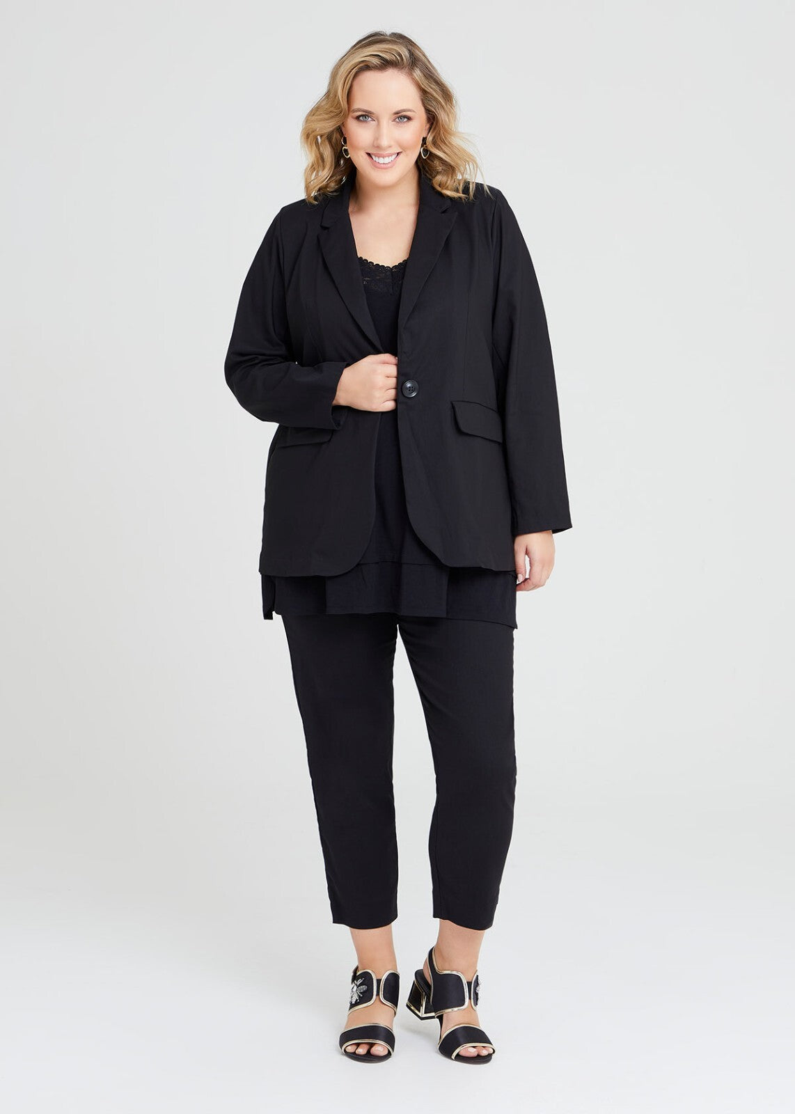 TAKING SHAPE The Blazer - Black - size 18 - RRP $199.95