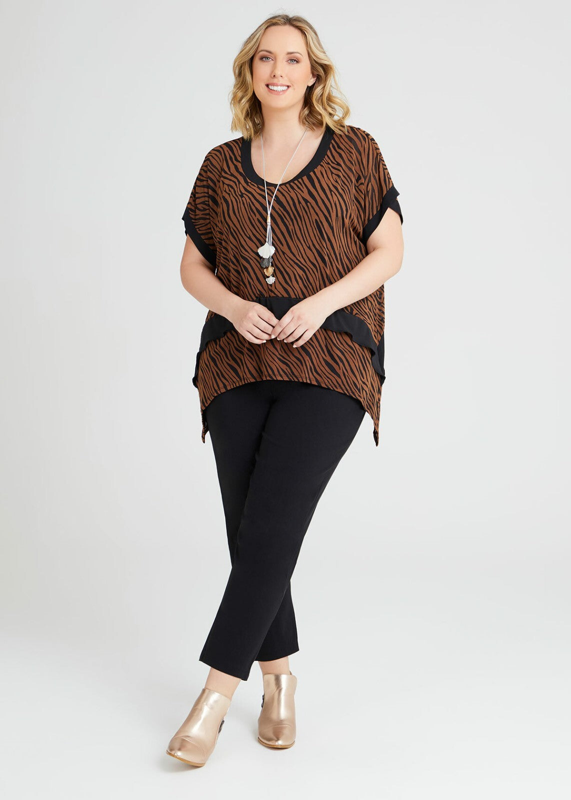 TAKING SHAPE Kim Contrast Top - size S (14) - RRP $109.95